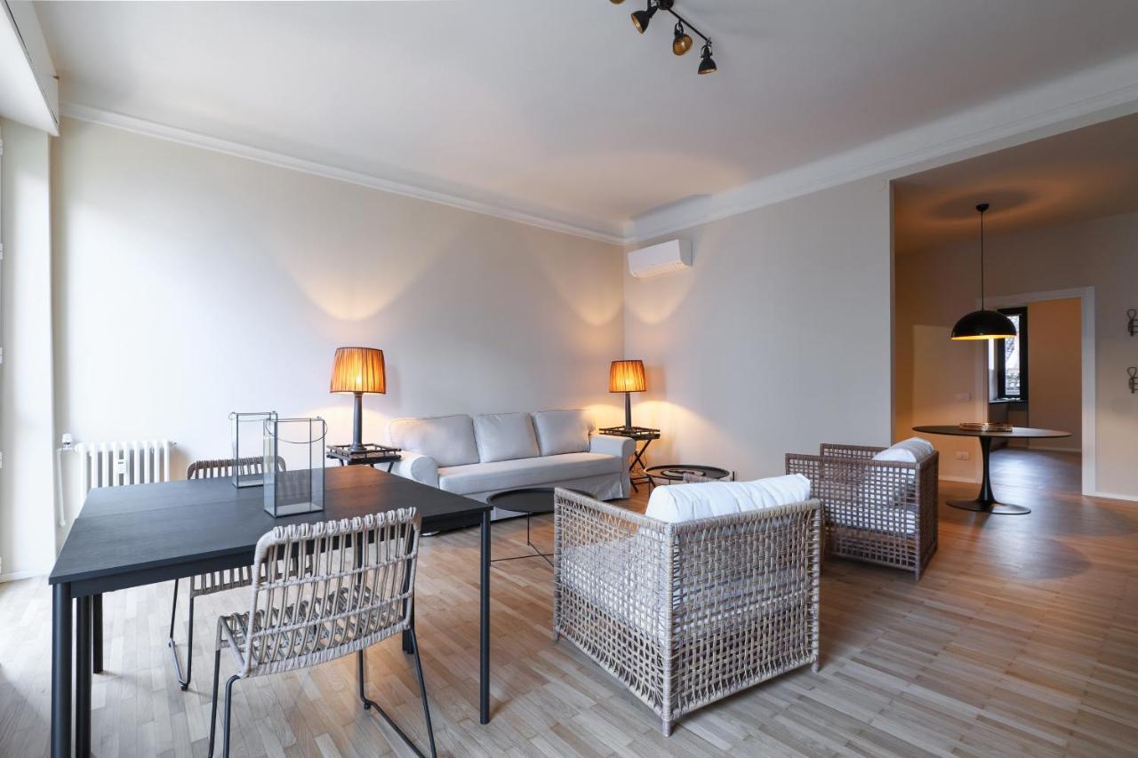 Luxury San Babila Apartment Milan Exterior photo