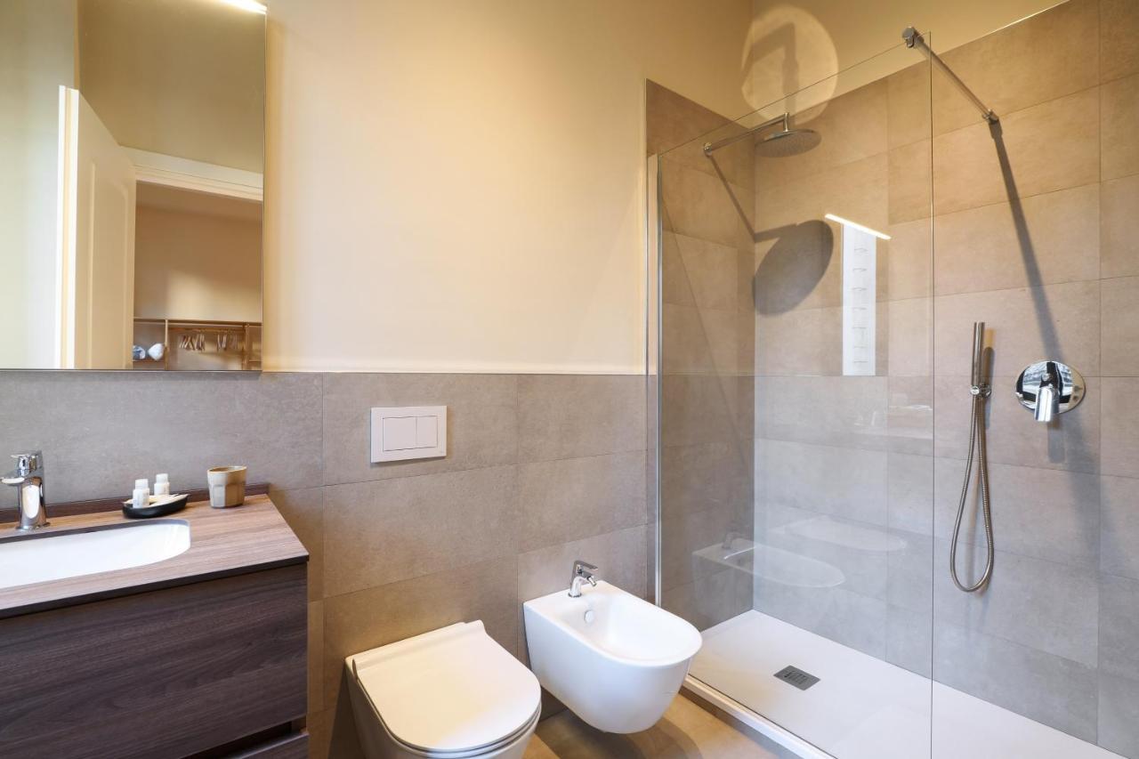 Luxury San Babila Apartment Milan Exterior photo