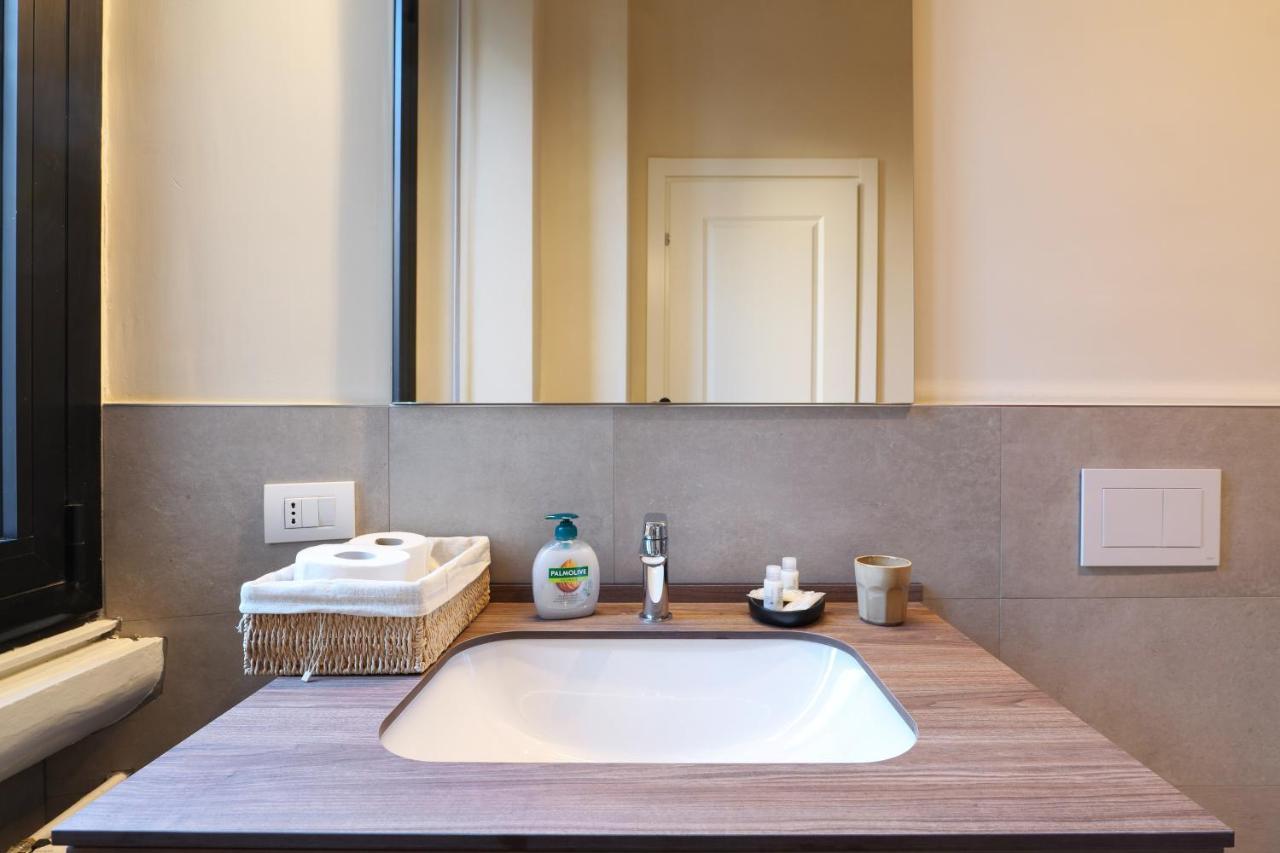 Luxury San Babila Apartment Milan Exterior photo