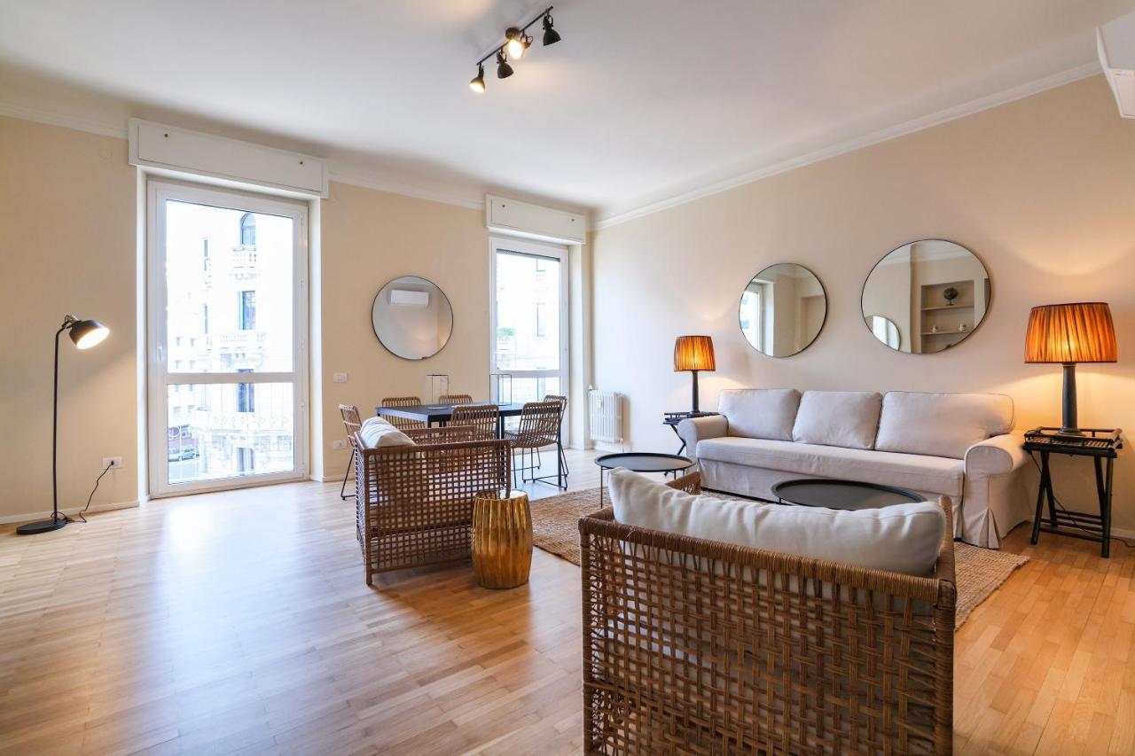 Luxury San Babila Apartment Milan Exterior photo